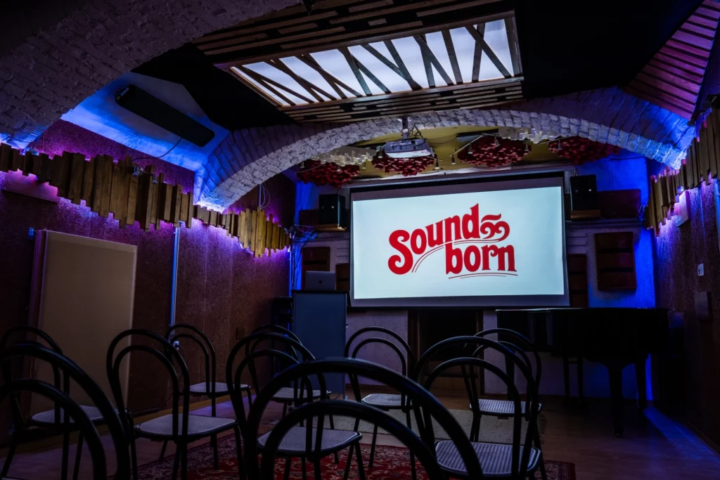Soundborn Live-Room Photo